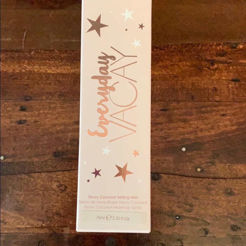 Ciate everyday vacay setting spray